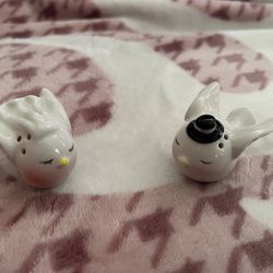 Bride & Groom Salt & Pepper Shaker Holders