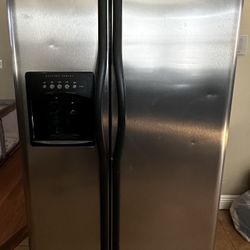 Frigidaire Refrigerator