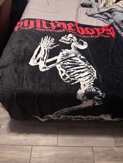 $B G59 throw blanket NOT FREE MAKE ME OFFERS ACCEPTING TRADES AS WELL