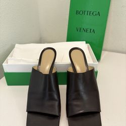 Bottega Veneta Women's Stretch Mule Sandals US 9.5 EU 39.5, Tan Brown Leather