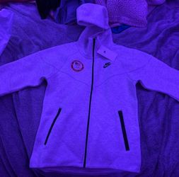 Grey Nike tech