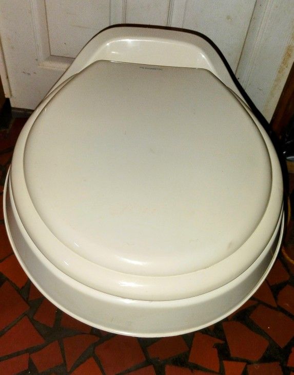 Dometic RV Toilet  $30