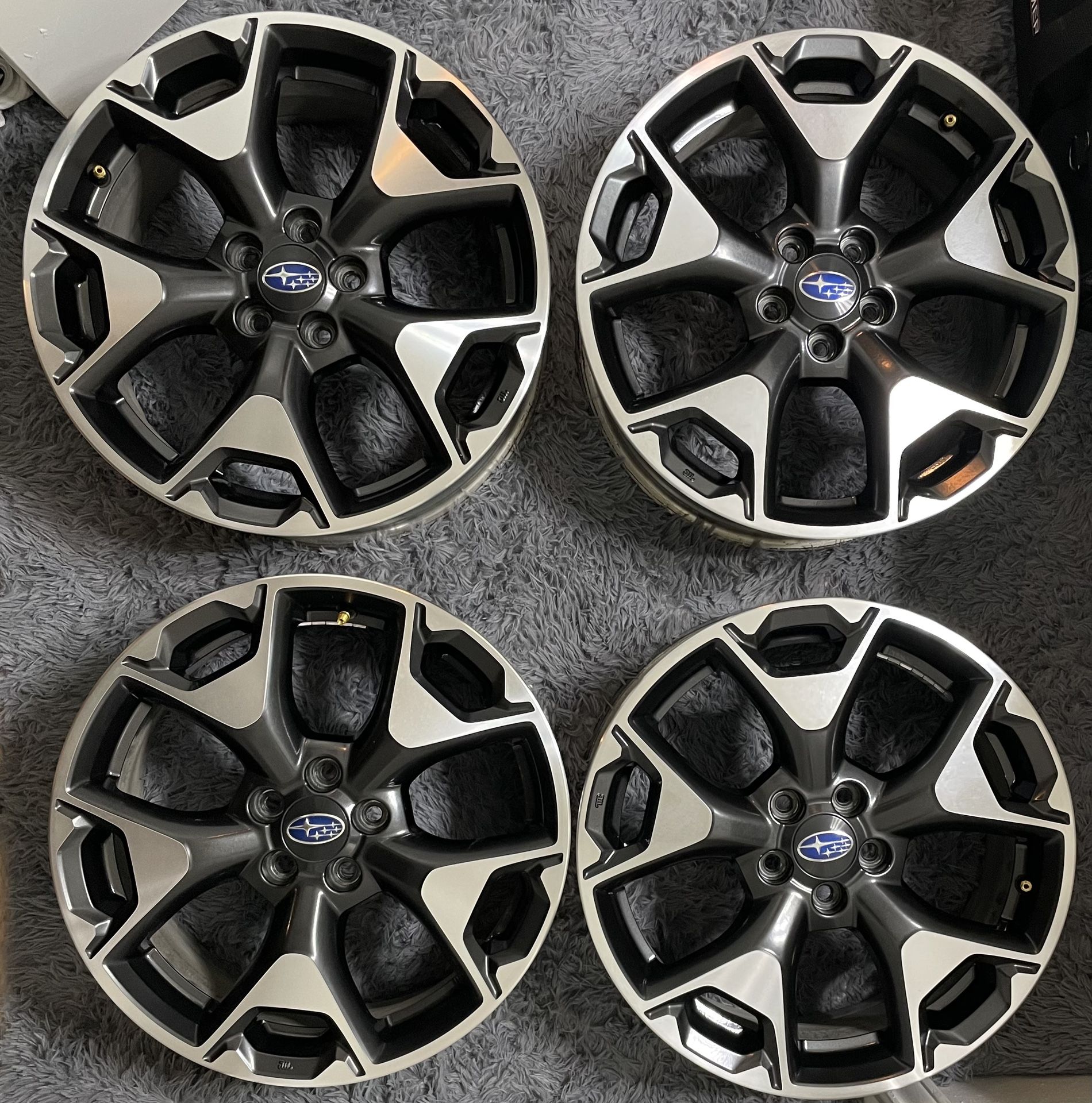 OEM 2018-2020 Subaru Crosstrek 68855 Wheel 17x7 Rim Black Machined 28111FL050