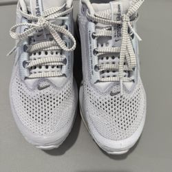 WOMENS NIKE PEGASUS PREMIUM RUNNING SHOES