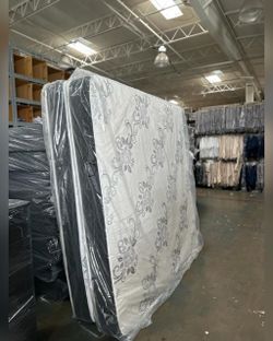 King size mattress / Colchon