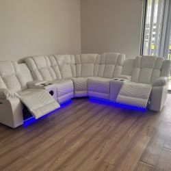 Brand New Reclining Sectional Sofa / Sofa Reclinable Nuevo a  Estrenar  ... Delivery Available 🚚 