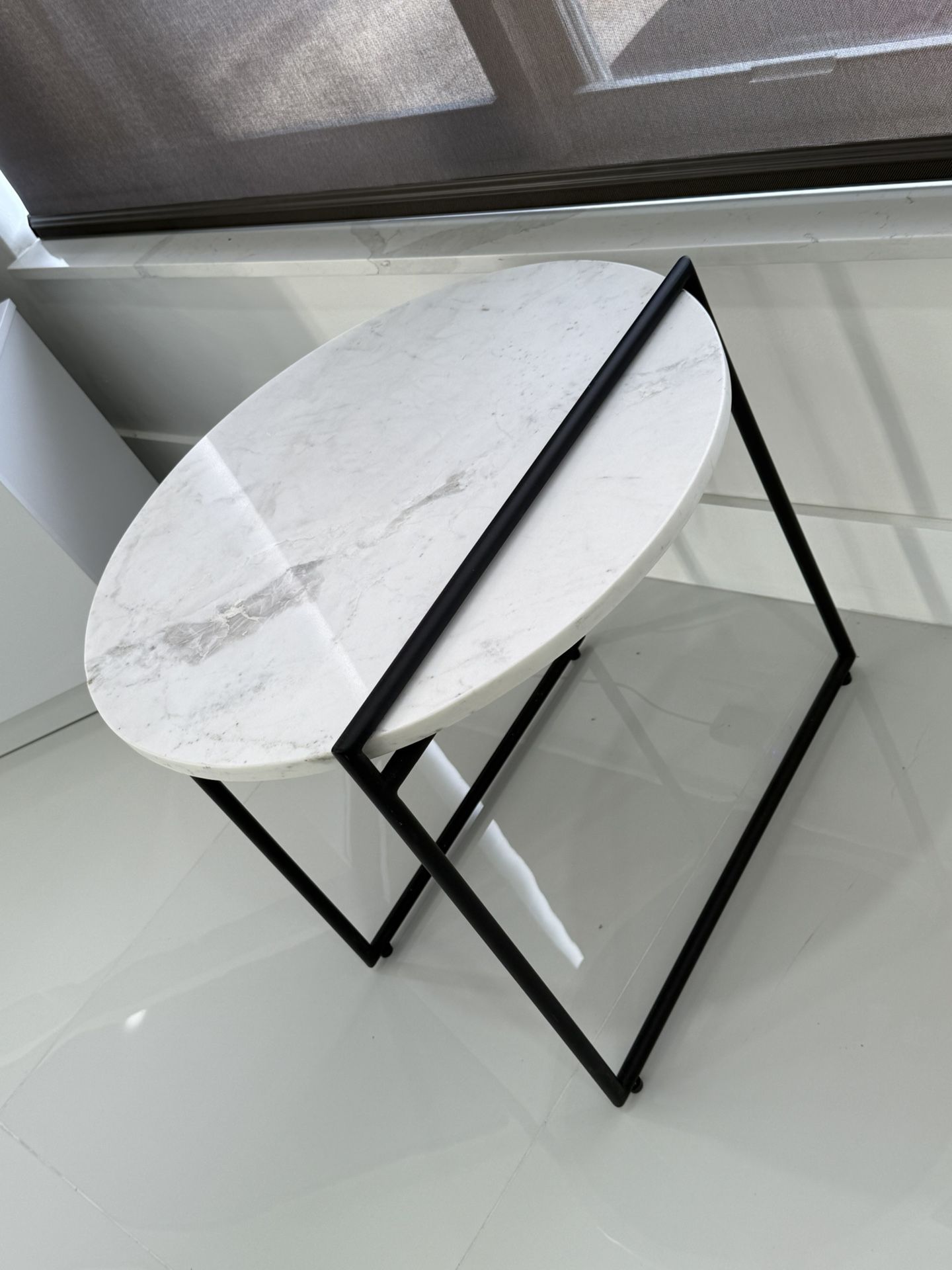 New Beautiful Modern White Marble End Table, diameter: 22.00 height: 19.00, Was $200 At City Furniture
