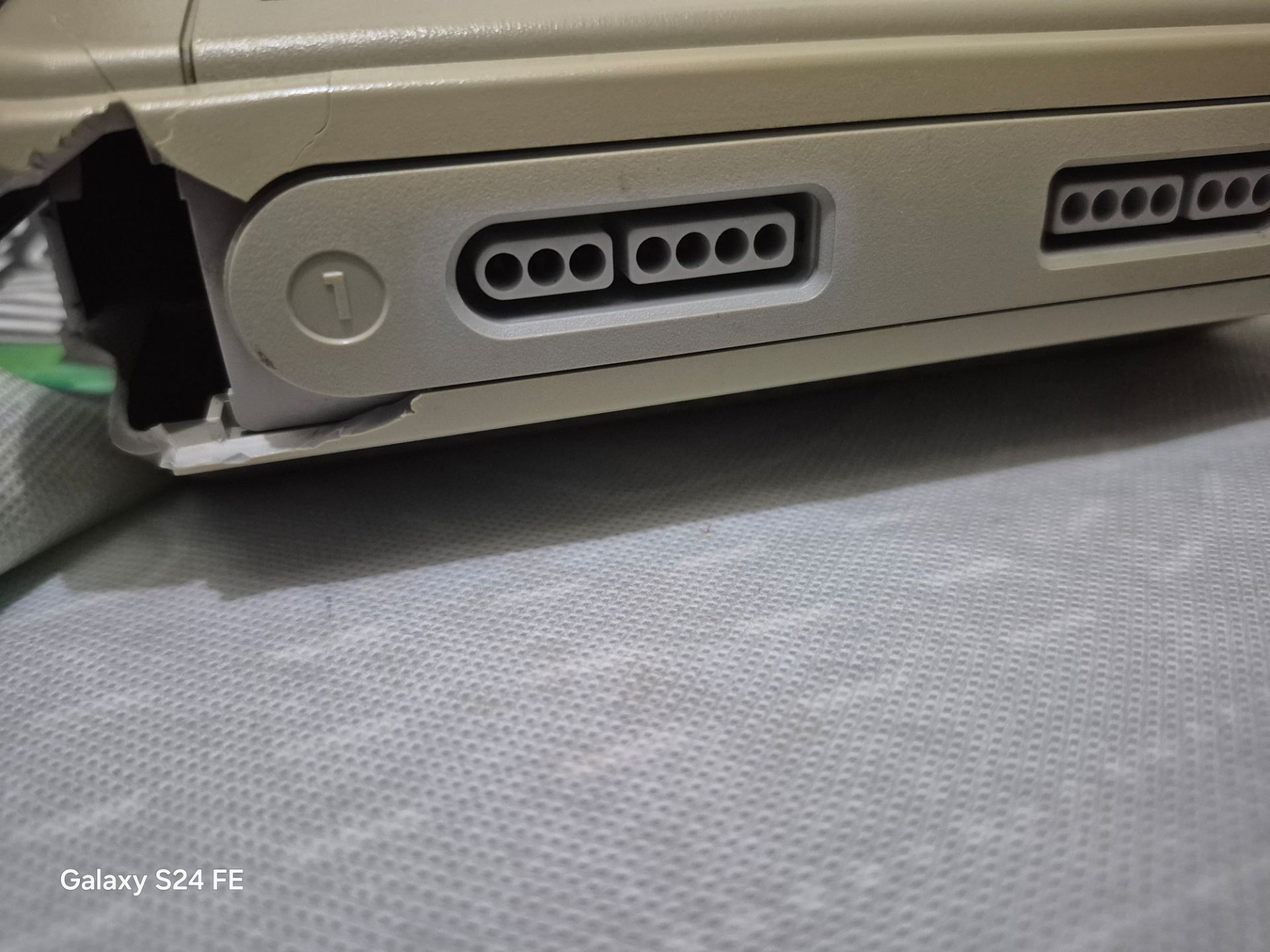 Super Famicom (Japan) — Untested — Lower‑Corner Crack — As‑Is