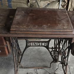 Vintage Singer Sewing Machine with Pedal and Cabinet