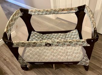 Graco Pack 'n Play Playard
