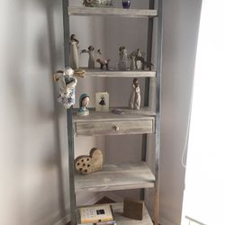 Four Shelf Ladder With One Pull Out Drawer