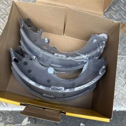 Rear Shoes Rear Drums For A Tacoma 2007