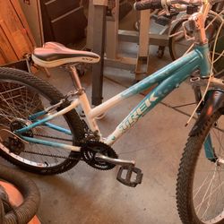 Kids/small Adult Trek Bicycle 