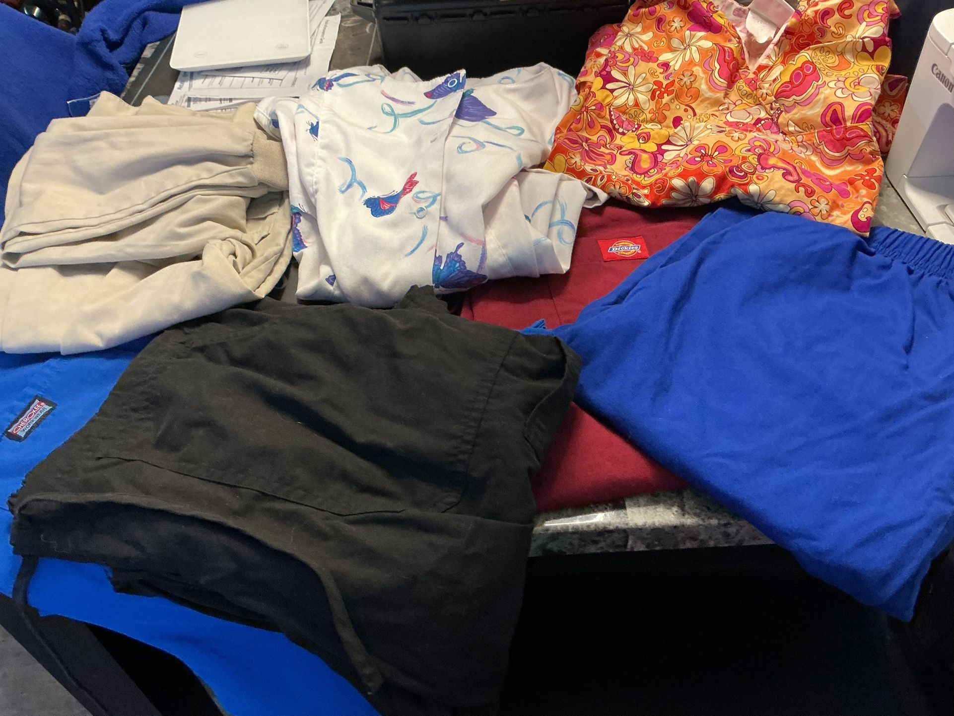 7 Piece Scrub Bundle 4 Bottoms 3 Tops Size Small(1 Long Sleeve/jacket)