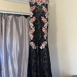 Formal / Prom / Wedding Guest Dress