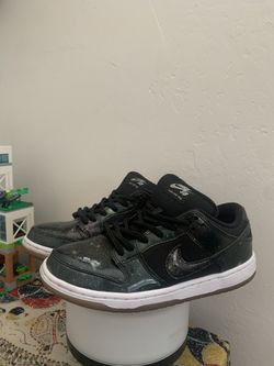 Dunk Galaxy Galactic 420 Low Size 7 Men 9 Woman 