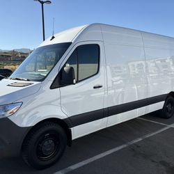 2023 Mercedes-Benz Sprinter 2500 Standard Roof 4-Cyl Diesel