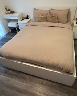 Ikea MALM Queen Bed