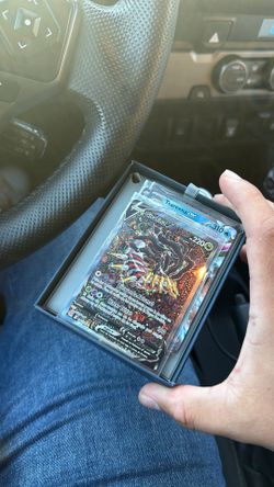 Giratina V pokemon card Spanish