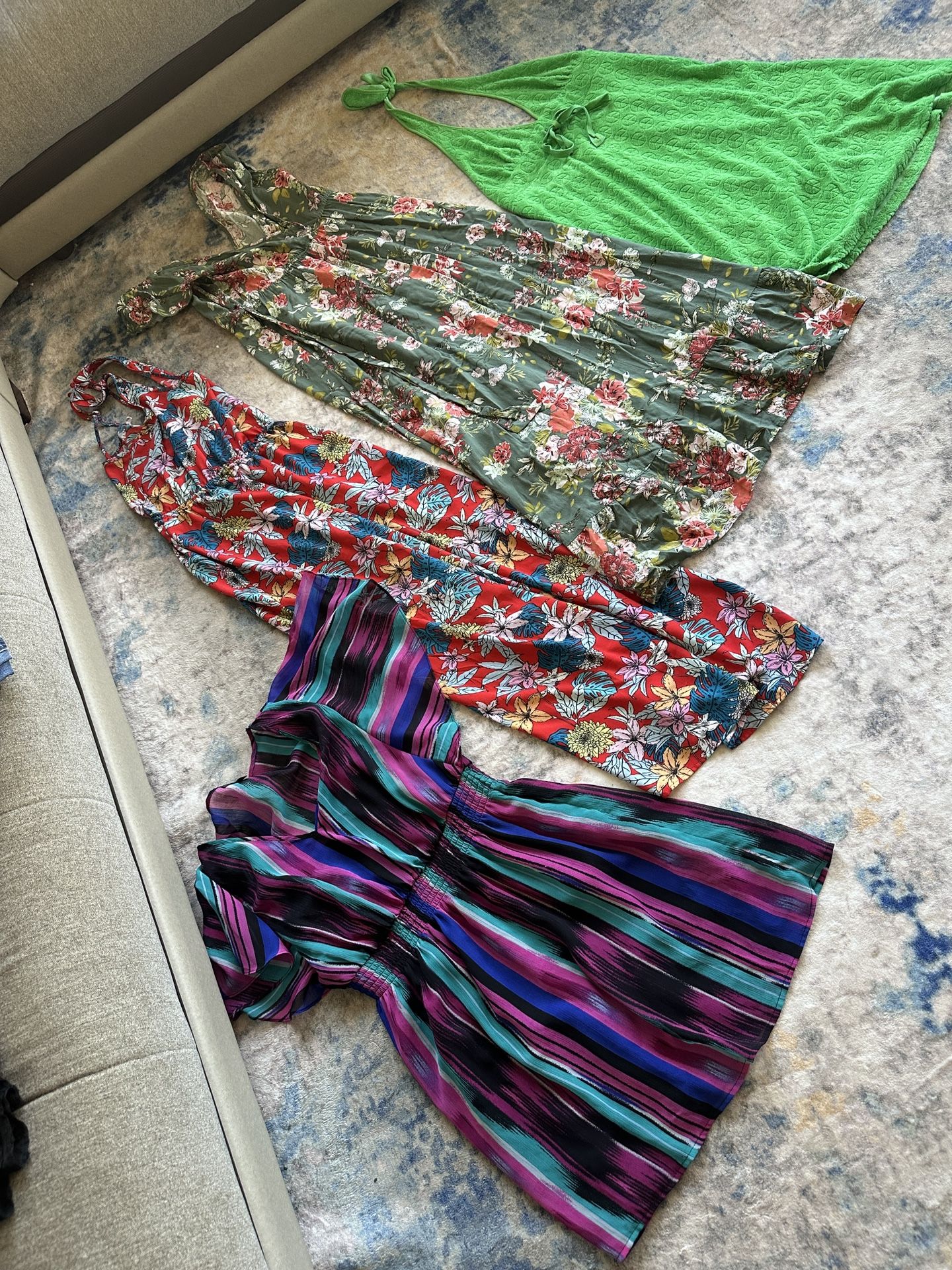 Women’s Size Medium Dress Bundle 