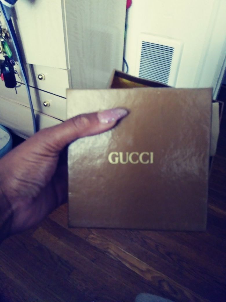 EMPTY Gucci box