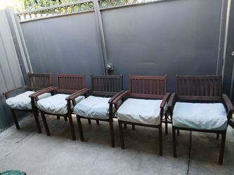 Outdoor patio chairs
