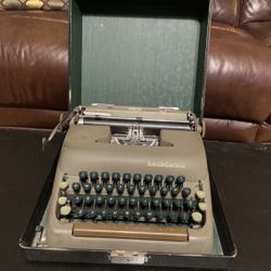 Vintage Smith-Corona Sterling Portable Typewriter With Case