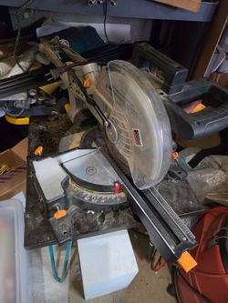 Chicago Electric Compound Miter Saw