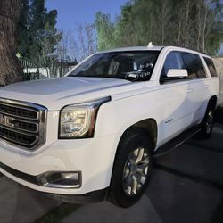 2019 GMC  Yukon Slt  Clean Title 