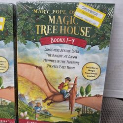 4 Pack Mary Pope Osborne Magic Tree House Books 1-4 Brand New (Price Is Firm)