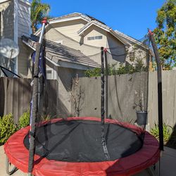 8 Foot Trampoline Outdoor Jumper for Sale in San Diego, CA - OfferUp
