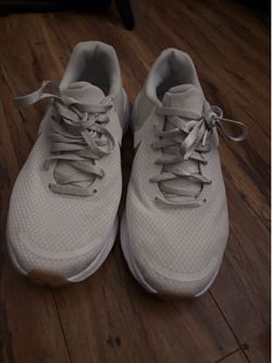 Nike Revolution 7