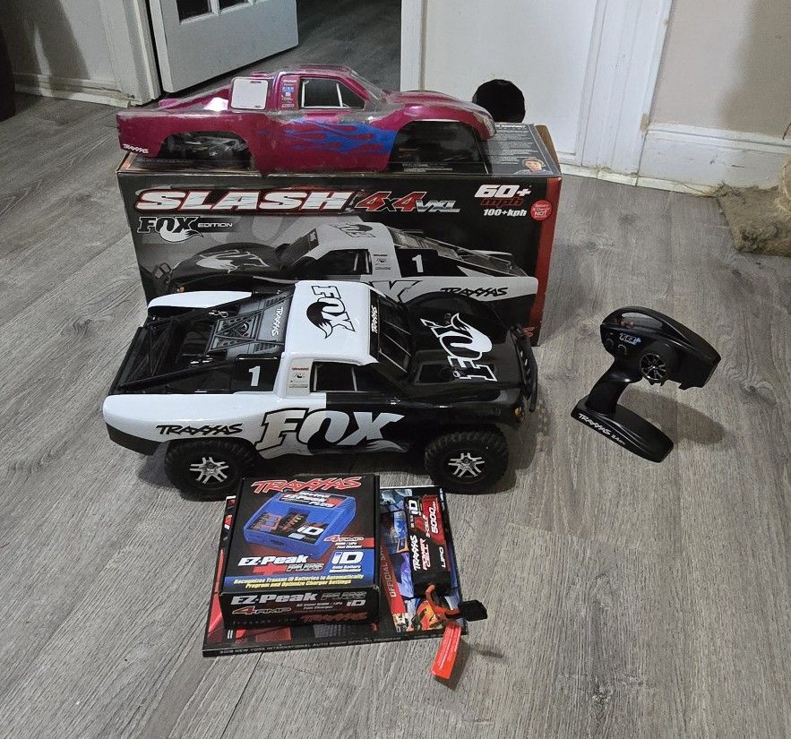 TRAXXAS SLASH 4X4 VXL