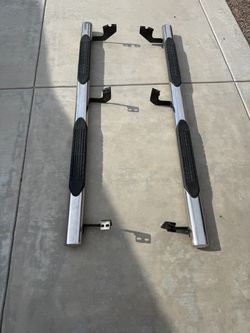 2017 Toyota Tacoma Running Boards/Nerf Bars - Chrome Round Tube
