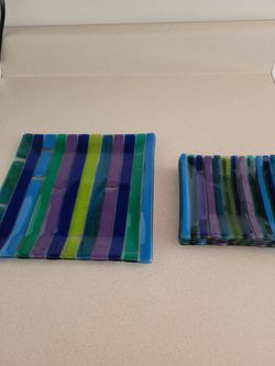 Plate & 4 dessert plates