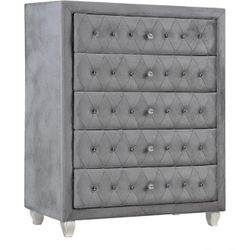 Nice dresser 48 high — 20 deep — 40 wide perfect condition