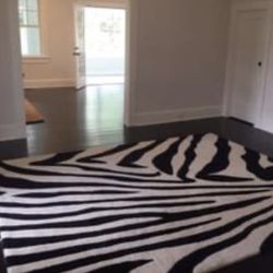 Rug. 10x12 Black / White 