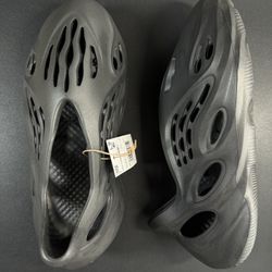 Adidas Yeezy Foam Runner “Onyx” Size 12