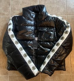 NWT Woman’s Bruins Puffer Coat Sizes S/M/L $35 Each. Norton Pickup 