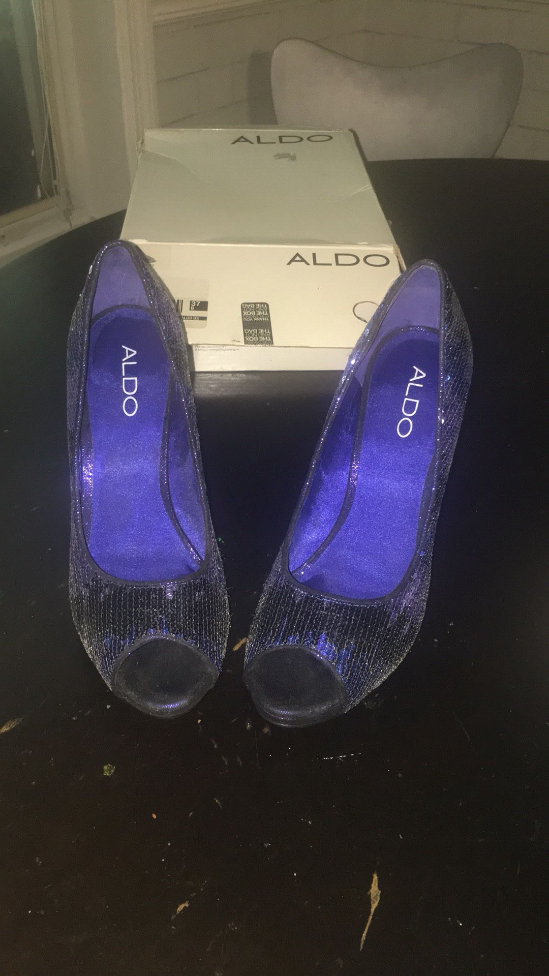 Sequin peep-toe pumps