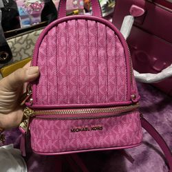 MK Pink purse 👛 
