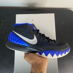 Nike Kyrie 1 “Brotherhood” Size 10.5