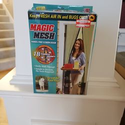 Magic Mesh Screen Door