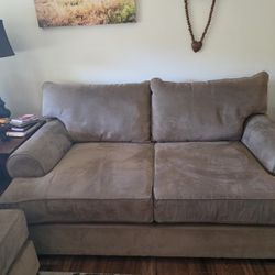 FREE  Sofa