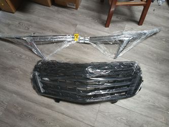 22-24 Equinox LS Front Upper Grille w/o Midnight pkg