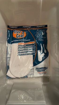 Capa Protectora de Tuberías Plumberex Trap & Gear ADA (8 Disponibles) Plumberex Trap & Gear ADA Under-Lavatory Pipe Protector (8 Available)