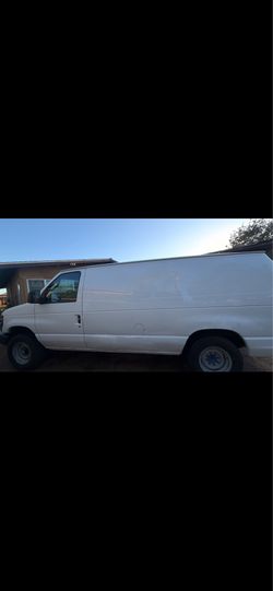 Ford Van 2010