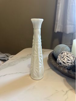 Vintage Hoosier Milk Glass Bud Vase 9" Starburst Pattern White