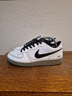 Nike Air Indee White Black Cement Fashion Sneakers 
Men's Size 8