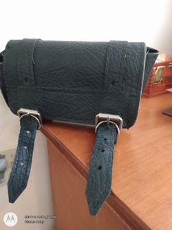 Motorcycle handlebar bag